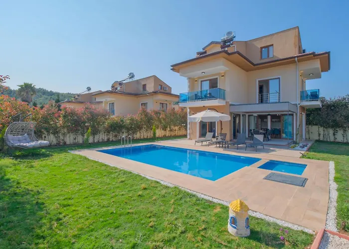 Lavanta Villalari Villa *