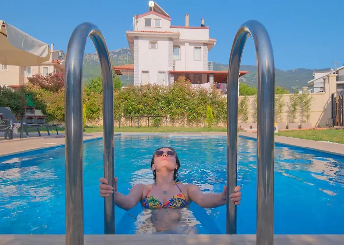 Lavanta Villalari Villa *