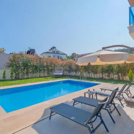 Lavanta Villalari Villa *