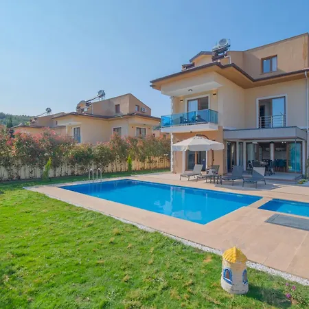 Lavanta Villalari Villa *