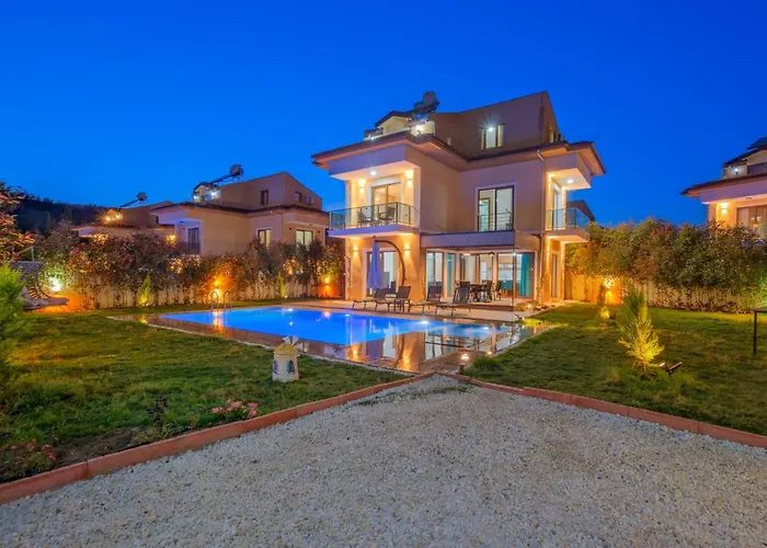 Lavanta Villalari Villa *